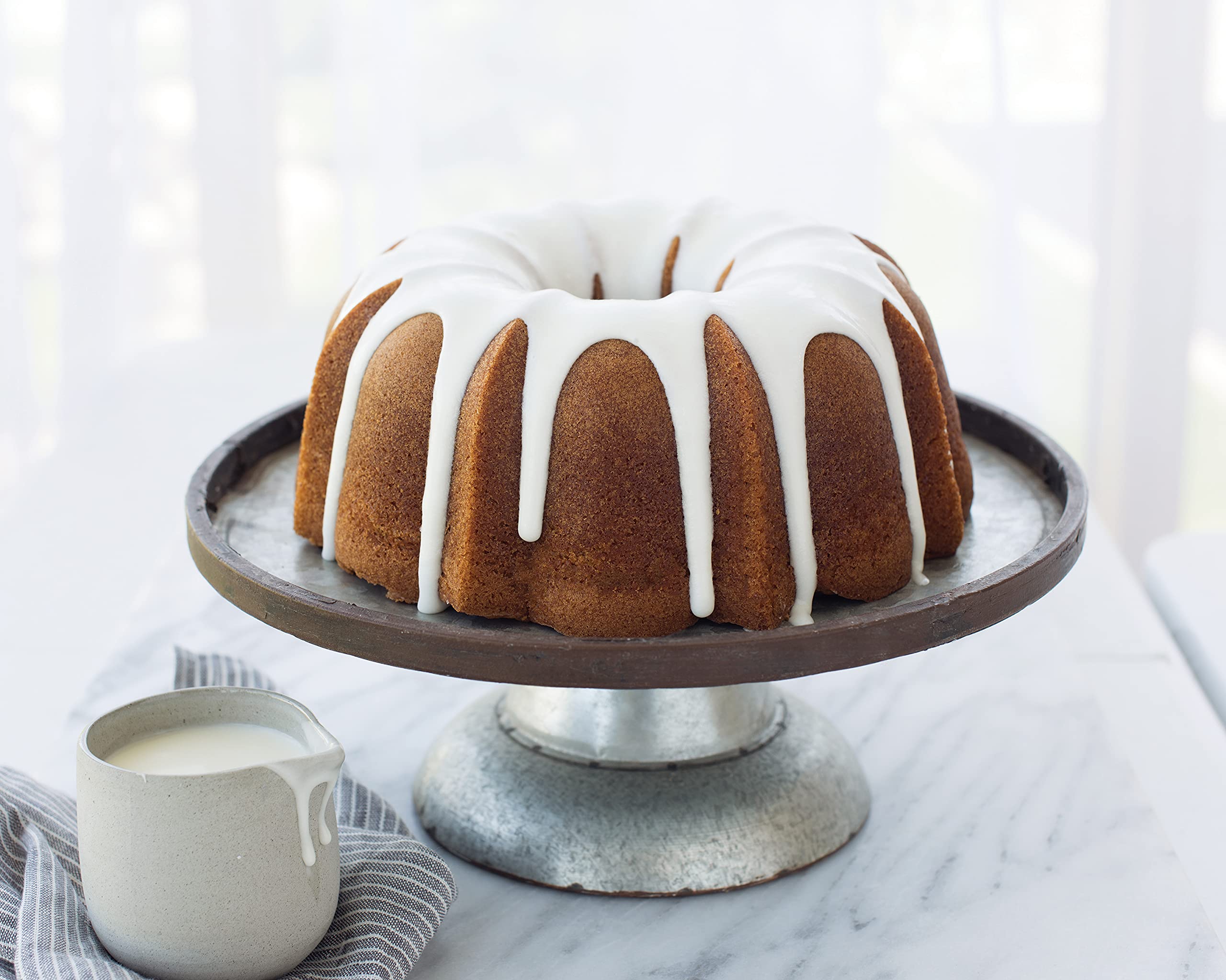 Nordic Ware Platinum Collection Anniversary Bundt Pan