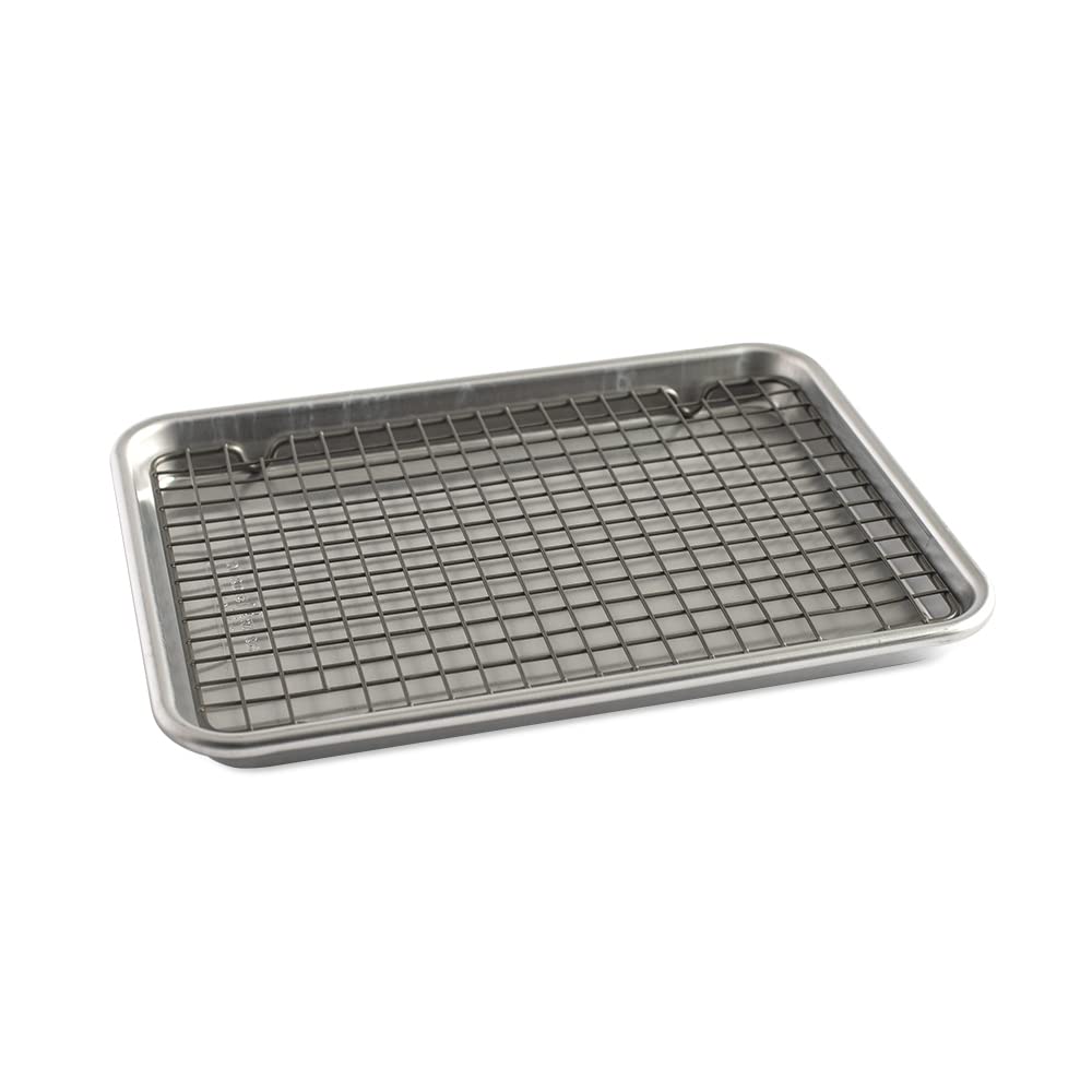 Nordic Ware Naturals® Quarter Sheet with Oven-Safe Nonstick Grid