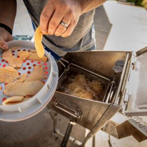 CanCooker Collapsible Plastic Batter Bowl | Mess Free Breading Shaker Container & Batter Mixer | Perfect for Fish Frying, Fried Chicken, Onion Rings, Wings & More