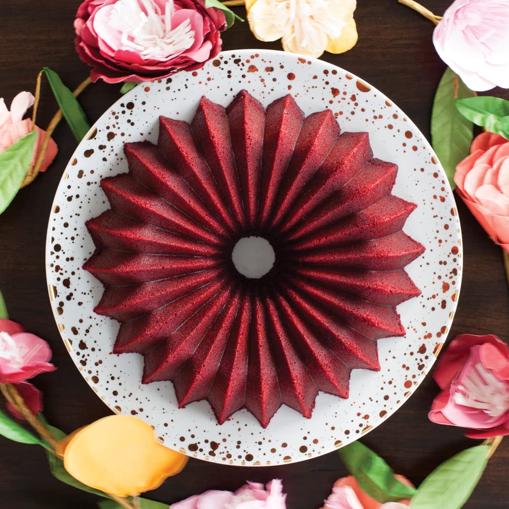 Nordic Ware Brilliance Bundt Pan Gold