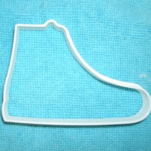 SHOES OUTLINE SNEAKERS SKATING SPORTS COOKIE CUTTER BAKING TOOL USA PR668