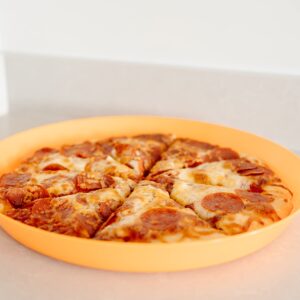 14 inch Round Pizza Keeper (Green)