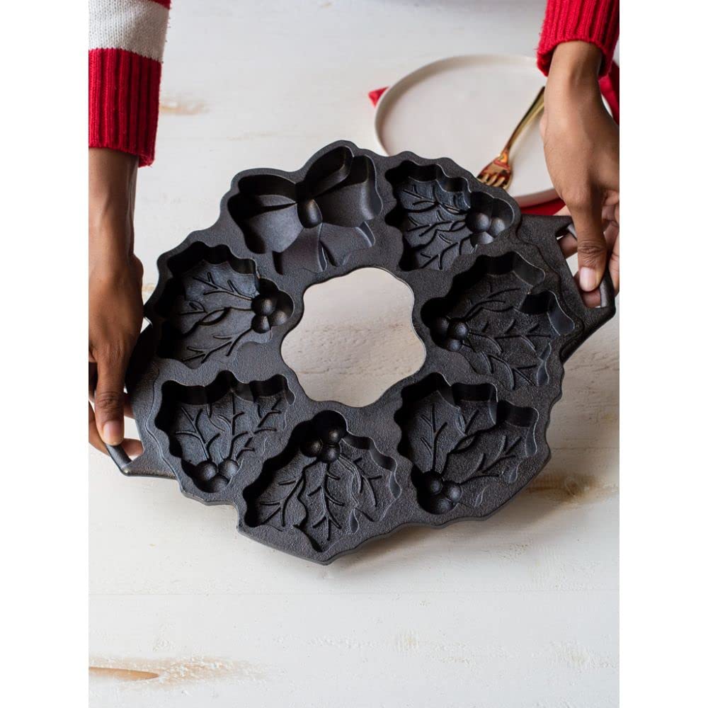 Lodge Cast Iron Holiday Wreath Pan 14.69 inch