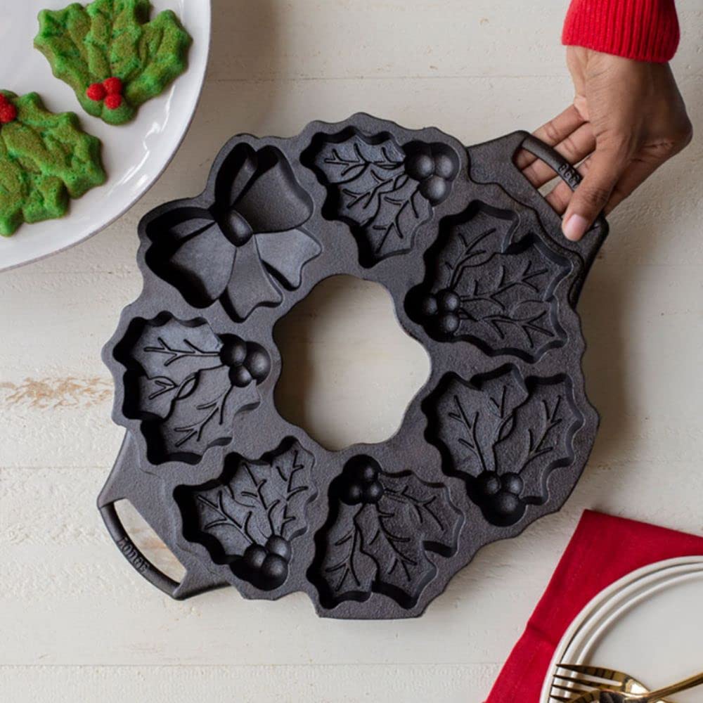 Lodge Cast Iron Holiday Wreath Pan 14.69 inch