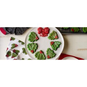 Lodge Cast Iron Holiday Wreath Pan 14.69 inch