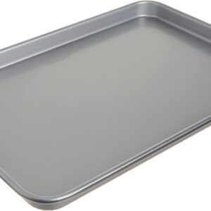 Cuisinart 9-Inch Chef's Classic Nonstick Bakeware Square Cake Pan, Silver & AMB-15BS 15-Inch Chef's Classic Nonstick Bakeware Baking Sheet, Silver