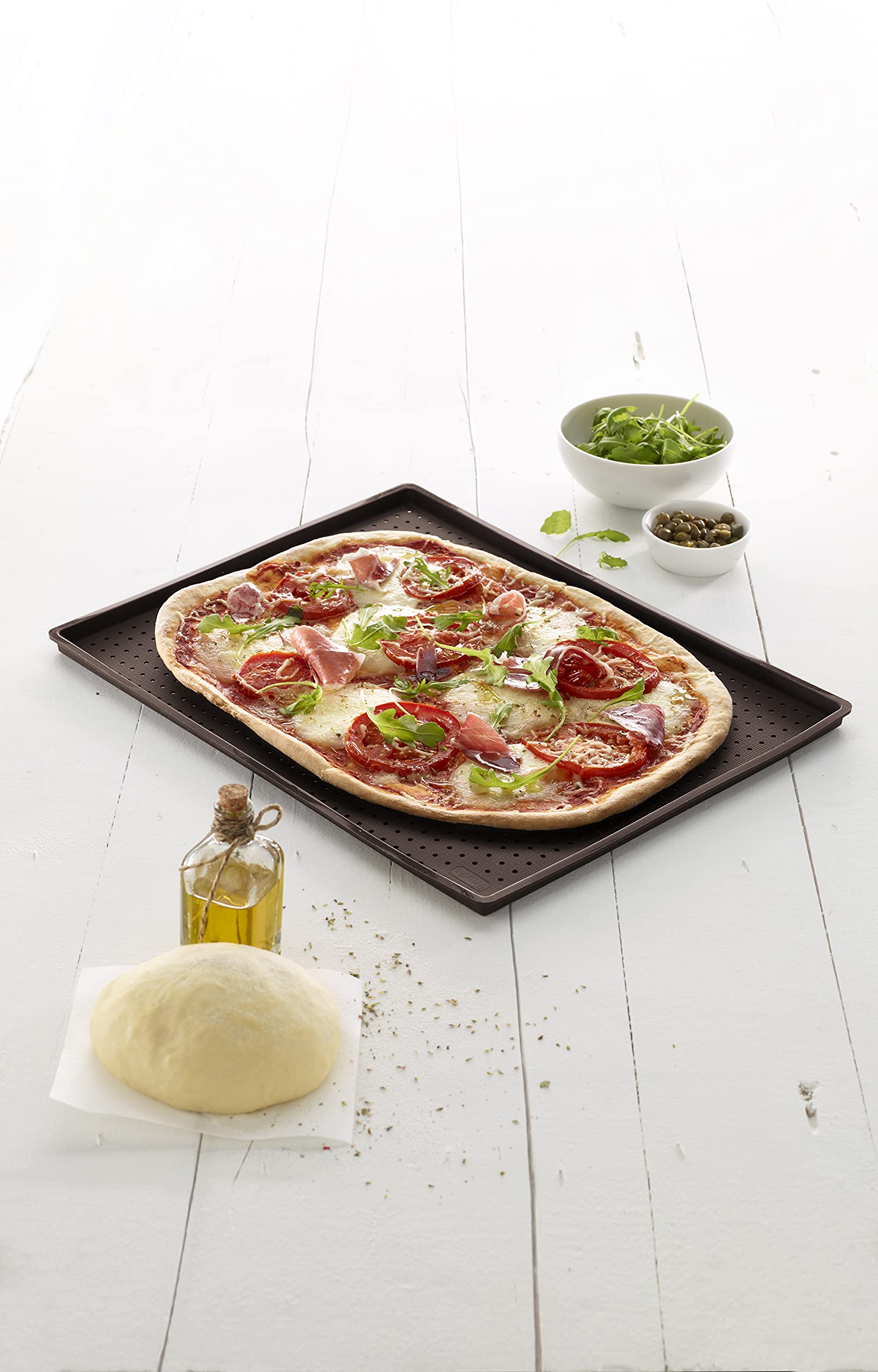 Lekue Micro Perforated Silicone Baking Pizza Mat, 15.7" x 0.59" x 11.8", Brown