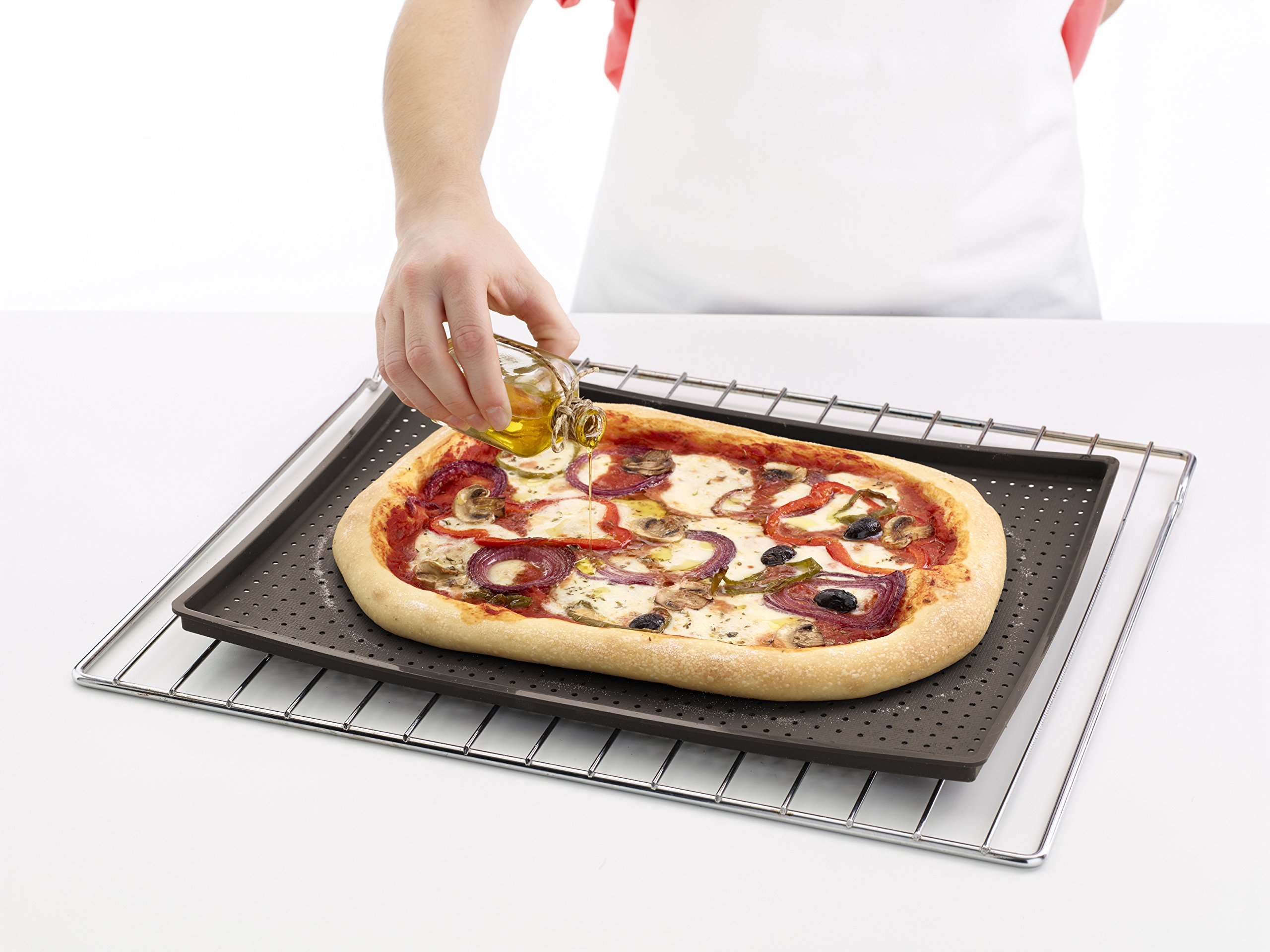 Lekue Micro Perforated Silicone Baking Pizza Mat, 15.7" x 0.59" x 11.8", Brown