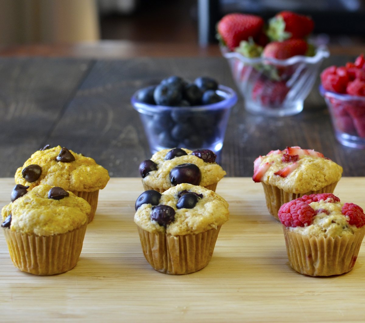 Amison Silicone Muffin Tray Cupcake Baking Pan 12 Cup, Non - Stick Silicone Mold, Dishwasher - Microwave Safe (Blue)