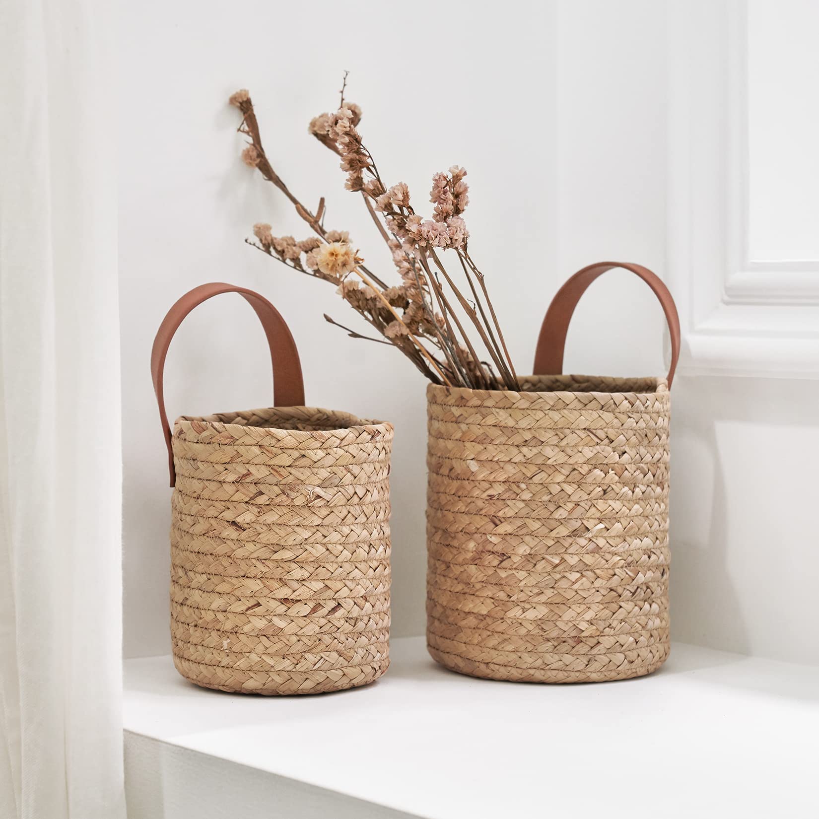 La Jolie Muse Seagrass Woven Storage Baskets Set of 2, Wall Hanging Baskets Organizer, Garden Planters Baskets