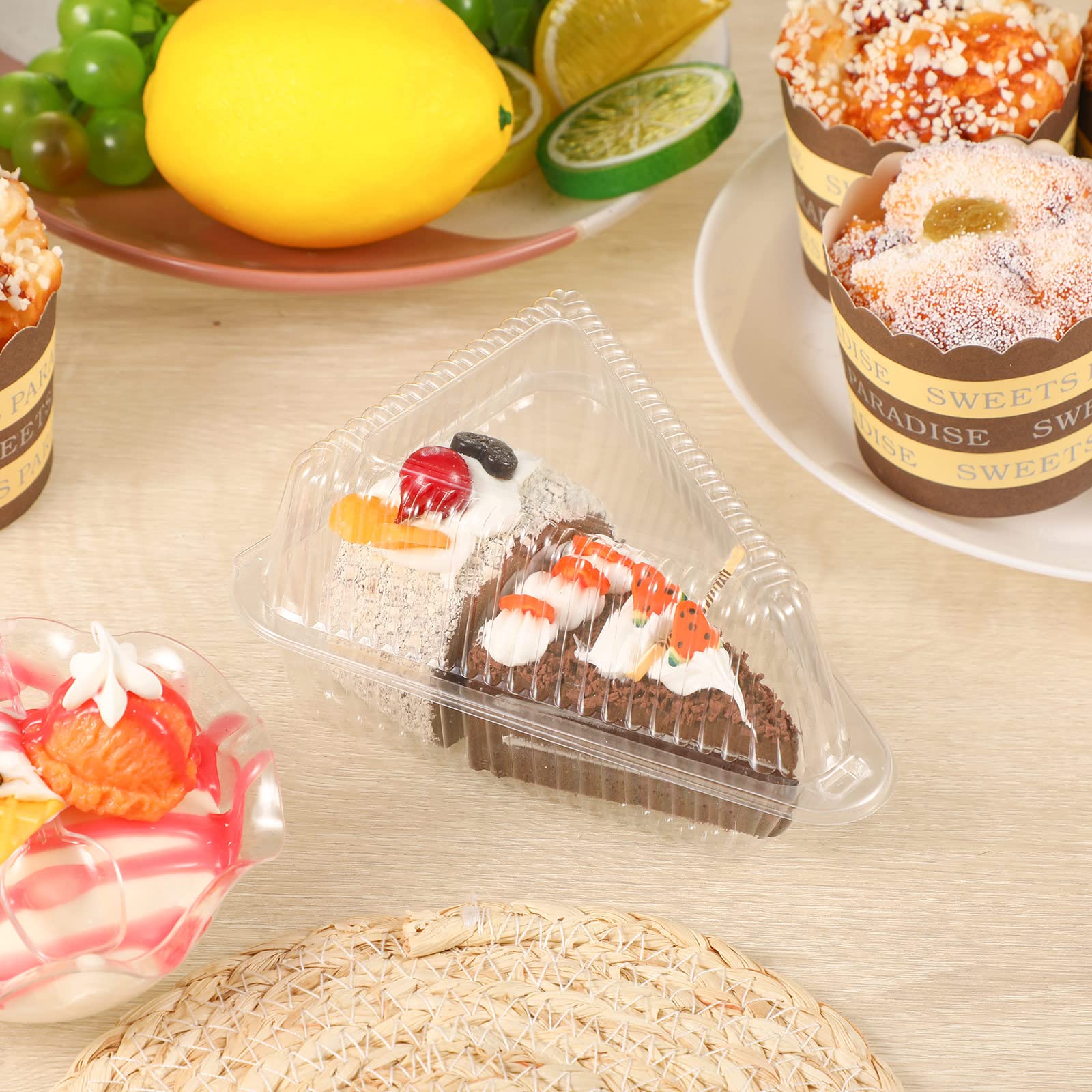 100 Piece Pie Container with Lid Clear Cake Slice Container Plastic Medium Dome Hinged Lid Cheesecake Container, Pie Dessert, Food Box, Take out Packaging for Home, Bakery and Cafe Business