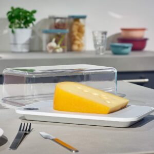 Mepal, MODULA Cheese Dome for Cheddar or Parmesan Including Transparent Dome and Cutting Board, Airtight, Portable, BPA Free, Holds 95 oz, 1 Count