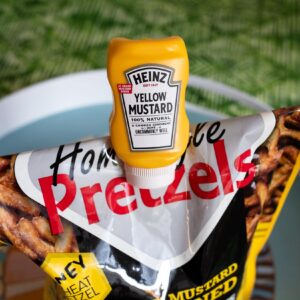 Heinz Bottle Chip Clips Picnic Pack, Set of 3 | Includes Ketchup, Mustard, Relish | Useful As Home Kitchen Decorations, Plastic Bag Clamps for Food Storage with Air Tight Seal Grip | Cute Foodie Gifts