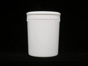 3 gallon plastic ice cream container with lids (32), white