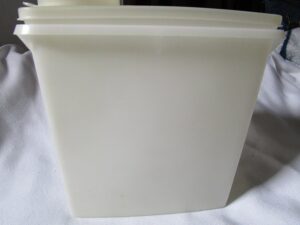 vintage tupperware cereal keeper