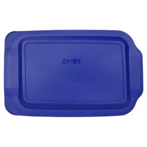 Pyrex Bundle - 4 Items: (1) 222 2qt Glass dish with (1) 222-PC 2qt Blue Lid & (1) 233 3qt Glass Dish with (1) 233-PC 3qt Blue Lid Made in the USA