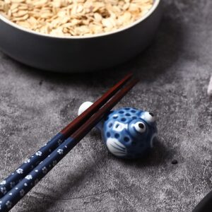 HEMOTON 2Pcs Ceramics Chopsticks Rests Hand Painted Japanese Style Puffer Fish Shape Dinner Spoon Stand Knife Fork Holder Pen Holder for Home Kitchen Tableware Support Dark Blue