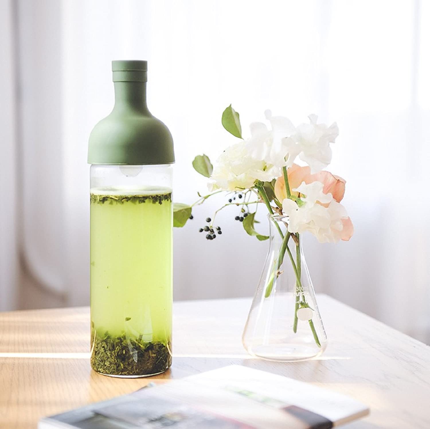 Hario Cold Brew Tea Wine Bottle, 750ml, Olive Green