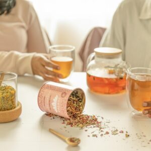 JusTea LITTLE BERRY HIBISCUS | Loose Leaf Herbal Tea | Tin with Hand Carved Tea Spoon | 40+ Cups (3.2oz) | Caffeine Free | Award-Winning | Fair Trade | Non-GMO