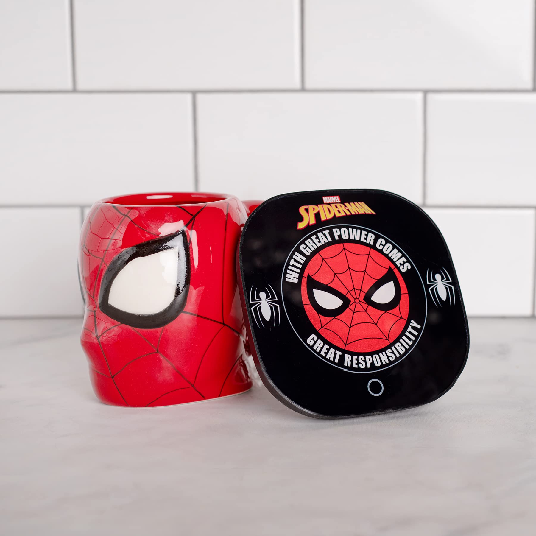 Uncanny Brands Spider-Man Mug Warmer with Spidey Molded Mug – Keeps Your Favorite Beverage Warm - Auto Shut On/Off