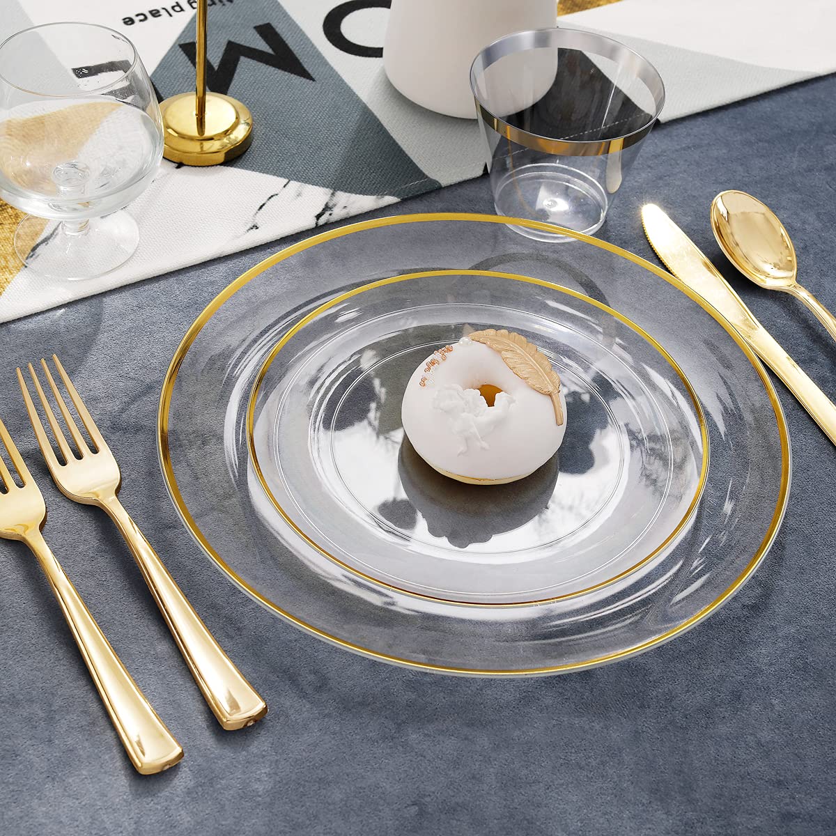 LIYH 60pcs Clear and Gold Plastic Plates Disposable Plates Heavty Duty Includes:30 Dinner Plates 10.25" and 30 Dessert Plates 7.5" Clear Plates with Gold Trim,Wedding Party Plates