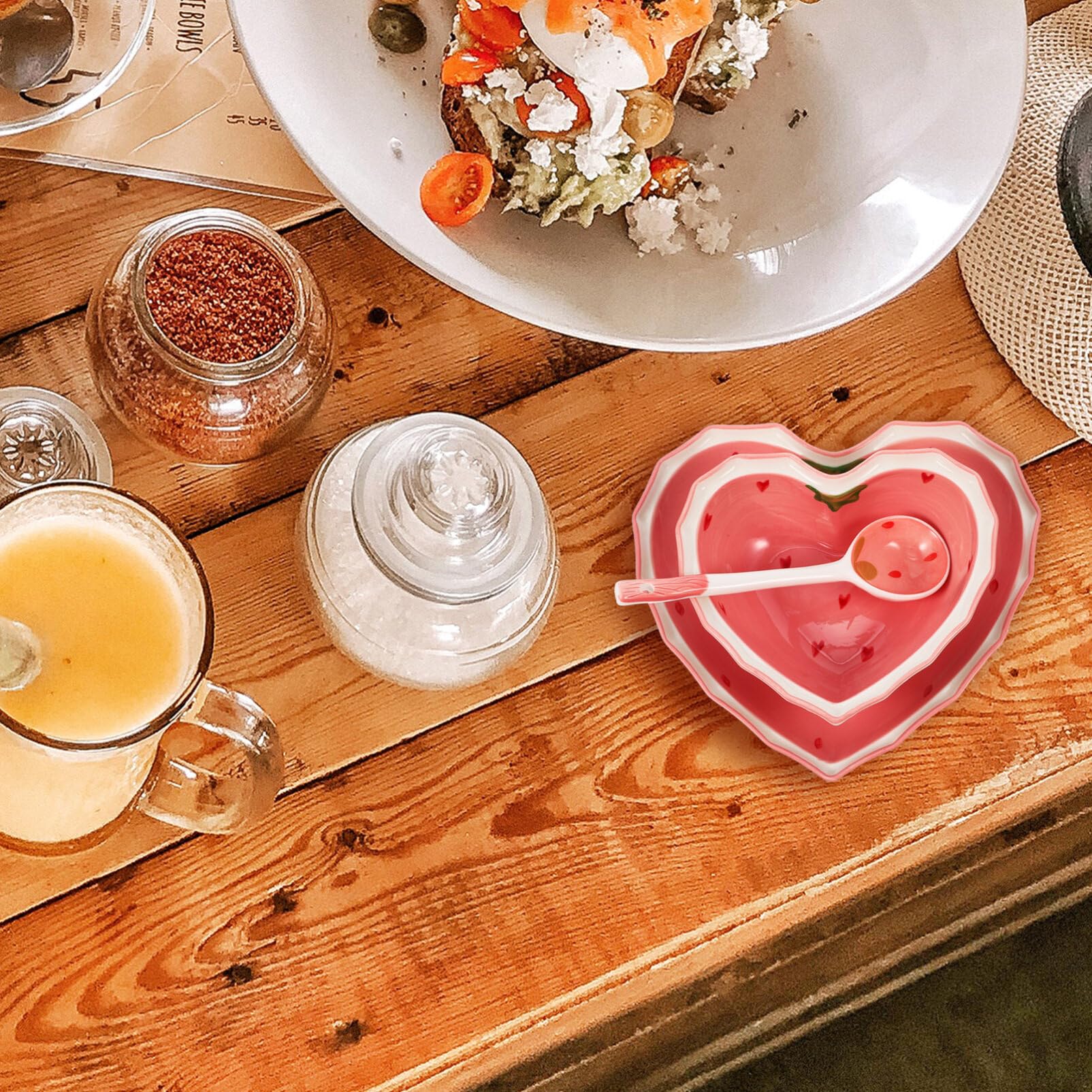 Ceramic Bowl Plate with Spoon Heart Shaped Strawberry Bowl Salad Bowl Dessert Bowl Snack Bowl Appetizer Plates for Soup Cereal Nuts Oatmeal Fruit Prep Sushi Plate Set