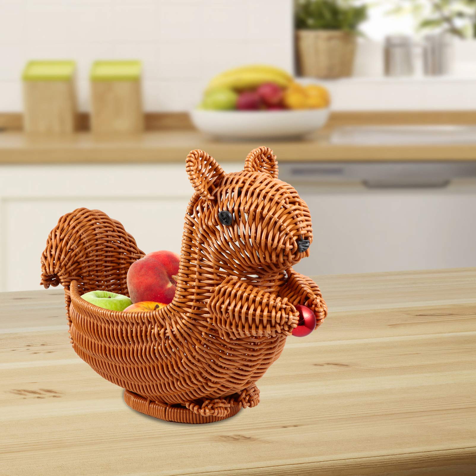 Cabilock Rattan Fruit Baskets Squirrel Shape Woven Bread Baskets Wicker Food Tray Fruit Serving Display Bowl Weaving Storage Organizer for Snacks