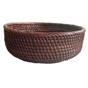 amololo 9 inch round rattan bowl basket, handmade wicker basket tray with scalloped edge and 3”deep wall, decorative woven dark brown bread basket fruit bowl key holder table centerpiece, m