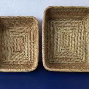 FiaLife Rattan Hand Woven Rectangular Decorative Rustic Storage Trays for Home/Social Events - Bread Basket, Vegetable, Fruits, Snacks, Crackers, Kitchen/Bathroom Organizer. Set of 2.