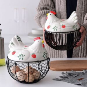 ANXVERS Creative Ceramic Egg Basket, Metal Net Basket, Egg Storage Basket, Chicken Top with White Ceramic Strawberry Pattern and Metal Handle, Fruit and Potato Storage Basket, Kitchen Decoration