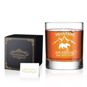 perfectinsoy the mountains are calling and i must go whiskey glass with gift box, unique gift idea for outdoor mountaineering enthusiasts, birthday gift idea for him, dad, grandpa, uncle, husband