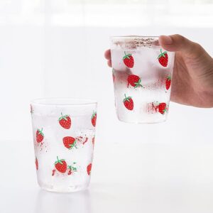 Sizikato Set of 2 Clear Glass Tumbler, 11 Oz Iced Tea Glass, Cute Strawberry Pattern