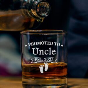 CARVELITA Promoted To Uncle Est 2023 - Uncle Whiskey Glass - 11oz Old Fashioned Bourbon Rocks Glass - Uncle Pregnancy Announcement - Gifts For First Time Uncle - Baby Reveal Gift For Brother