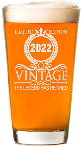 CARVELITA The Legend Has Retired 2022 Limited Editions 16oz Beer Glass - Funny Retirement Gifts For Men - Retired Gifts For Women - Happy Retirement Gifts - Retirement Party Decorations For Men