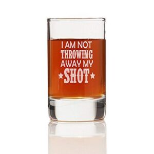 chloe and madison"i am not throwing away my shot" glass, set of 4