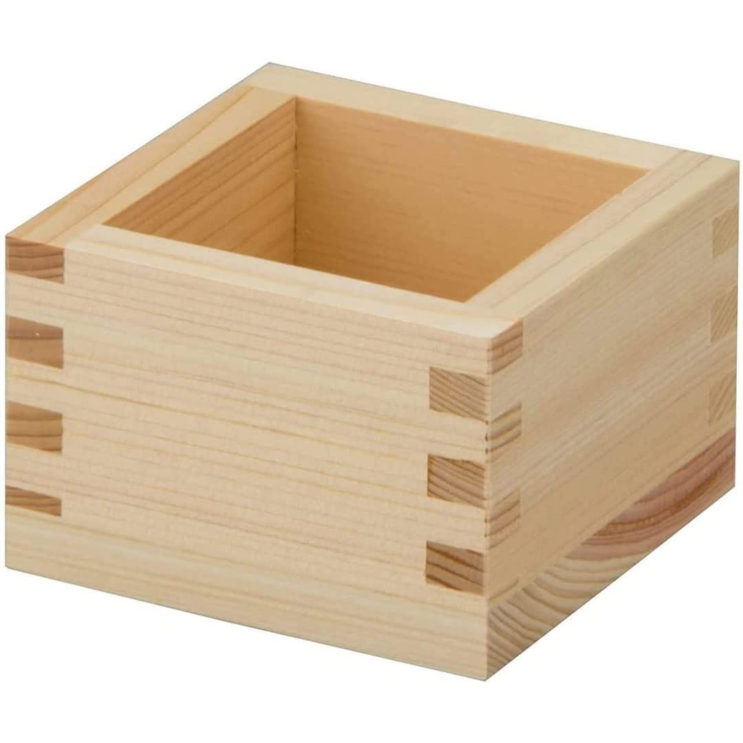 TIKUSAN Wooden Sake Cups Masu Japanese Hinoki Wood Sake Box Made in Japan (6.1 fl oz(1go))