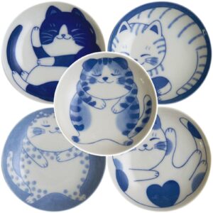 love love japan: 5 piece set of microwave & dishwasher safe cat design small plates - perfect for sushi & desserts, set of 5, sprawled cat