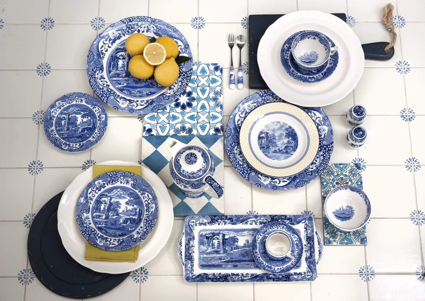 Spode Blue Room Collection Plates | Set of 6 | Dinner, Salad, Pasta, and Appetizer Plate | 10.5-Inch | Fine Earthenware | Microwave and Dishwasher Safe | Made in England (Georgian)