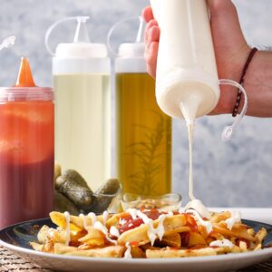 Crystalia Squeeze Bottles, Squirt Bottle Set with Cap, Condiment Squeeze Container for Oil Ketchup Mustard BBQ Sauce Syrup, 4 PCs