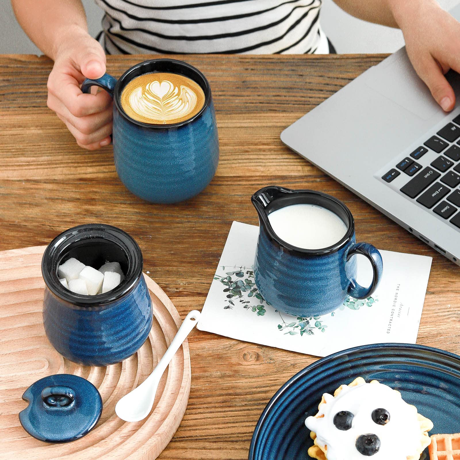 Hasense Porcelain Sugar and Creamer Set,11 Ounce Sugar Bowl with Lid and Spoon,10 Ounce Cream Pitcher,Farmhouse Coffee Sets for Serving,Dishwasher Safe(Blue)