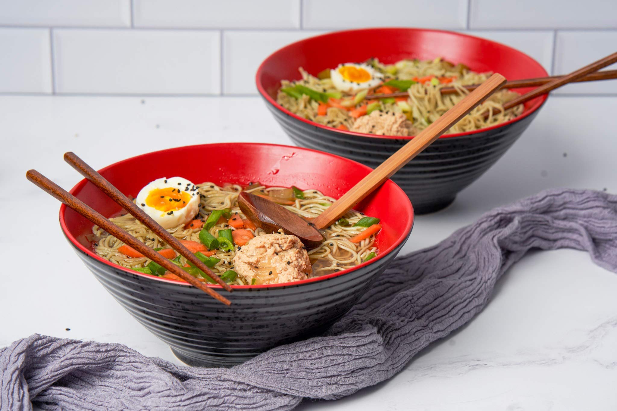 KooK Ceramic Japanese Ramen Bowl Set, with Wooden Spoons and Chopsticks, Noodle Soup Bowl, Microwavable, for Udon Soba Pho Asian Noodles, 60 oz, Black/Red, Set of 2