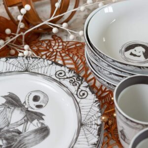 The Nightmare Before Christmas 16-Piece Ceramic Dinnerware Set