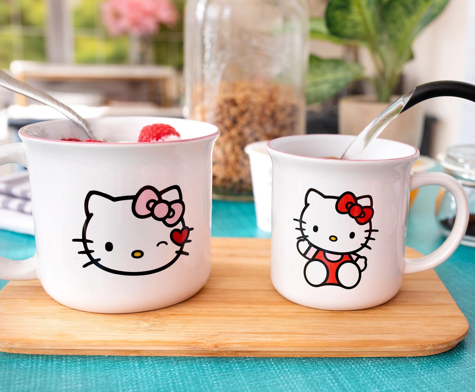 Toynk Hello Kitty 9 and 16 Ounce Ceramic Camper Mug Set of 2