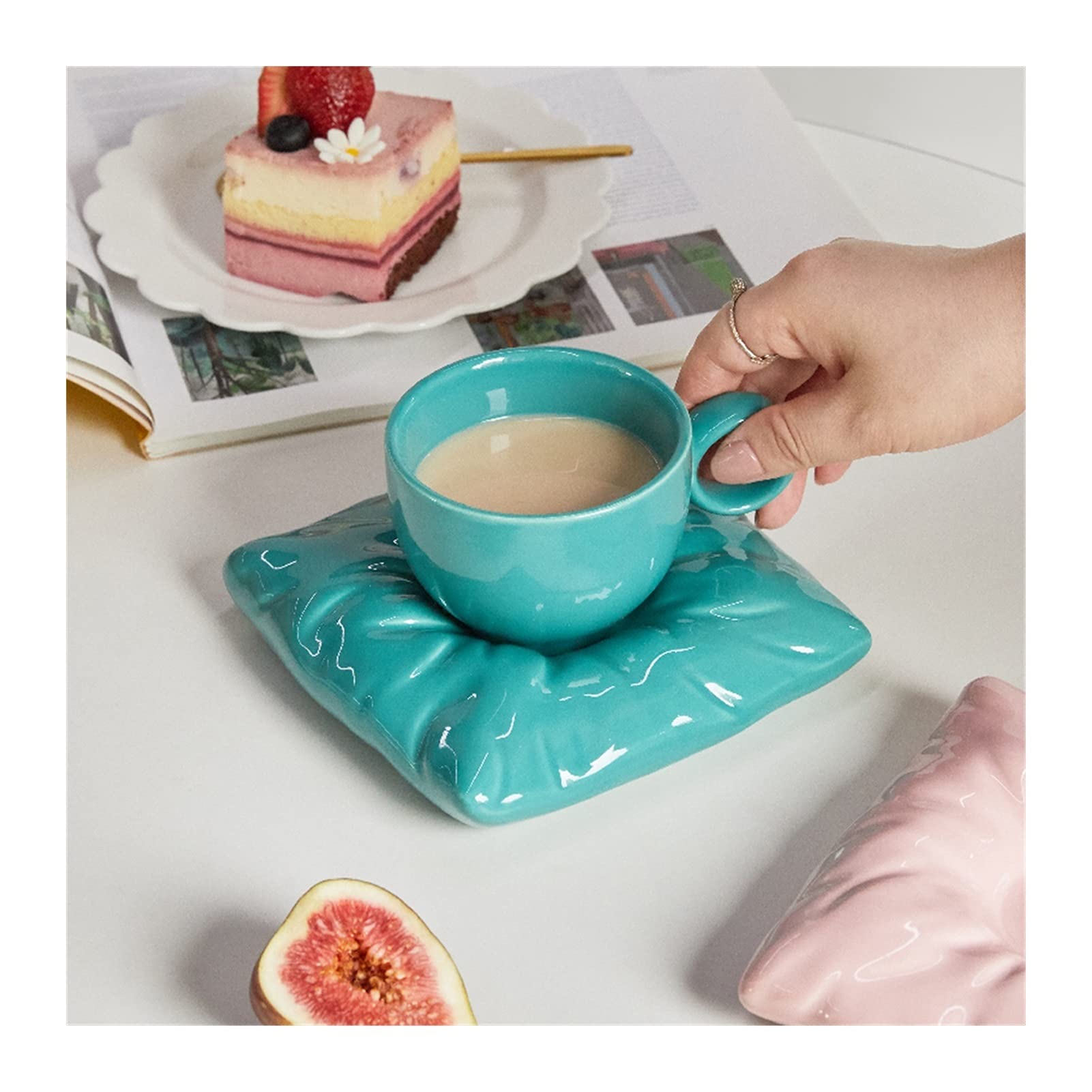 ZQDMBH Coffee Mugs Ceramic Cup With Pillow Coaster Creative Couple Coffee Cup Tea Cups Saucers Box Set Drinkware (Color : Pink Set)