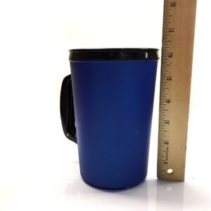 GAMA Electronics 2 ThermoServ Foam Insulated Coffee Mug 20 oz w/Lids (1) Blue & (1) Red