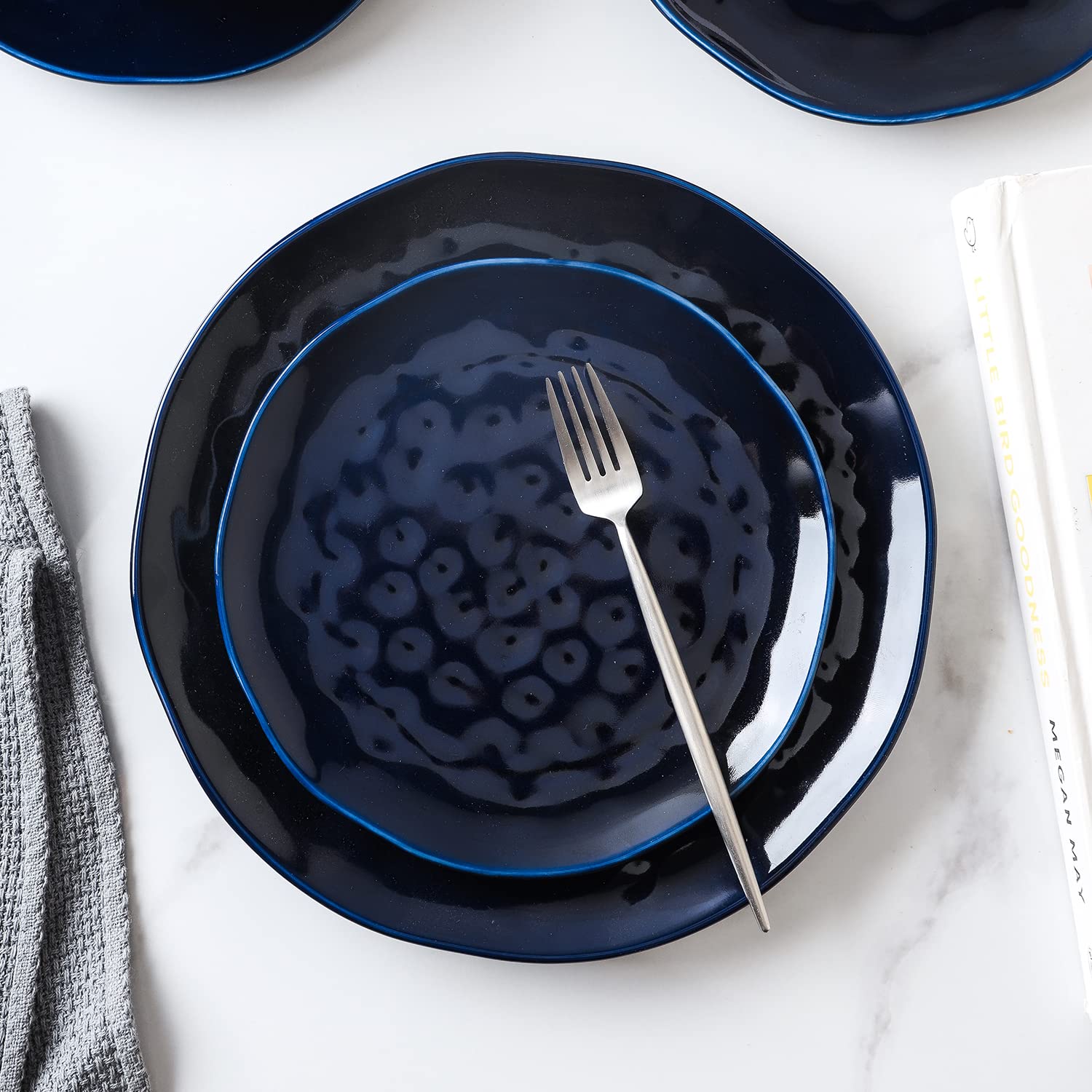 Stone lain Ivy Porcelain Dinnerware Set, 24-Piece Service for 6, Navy Blue