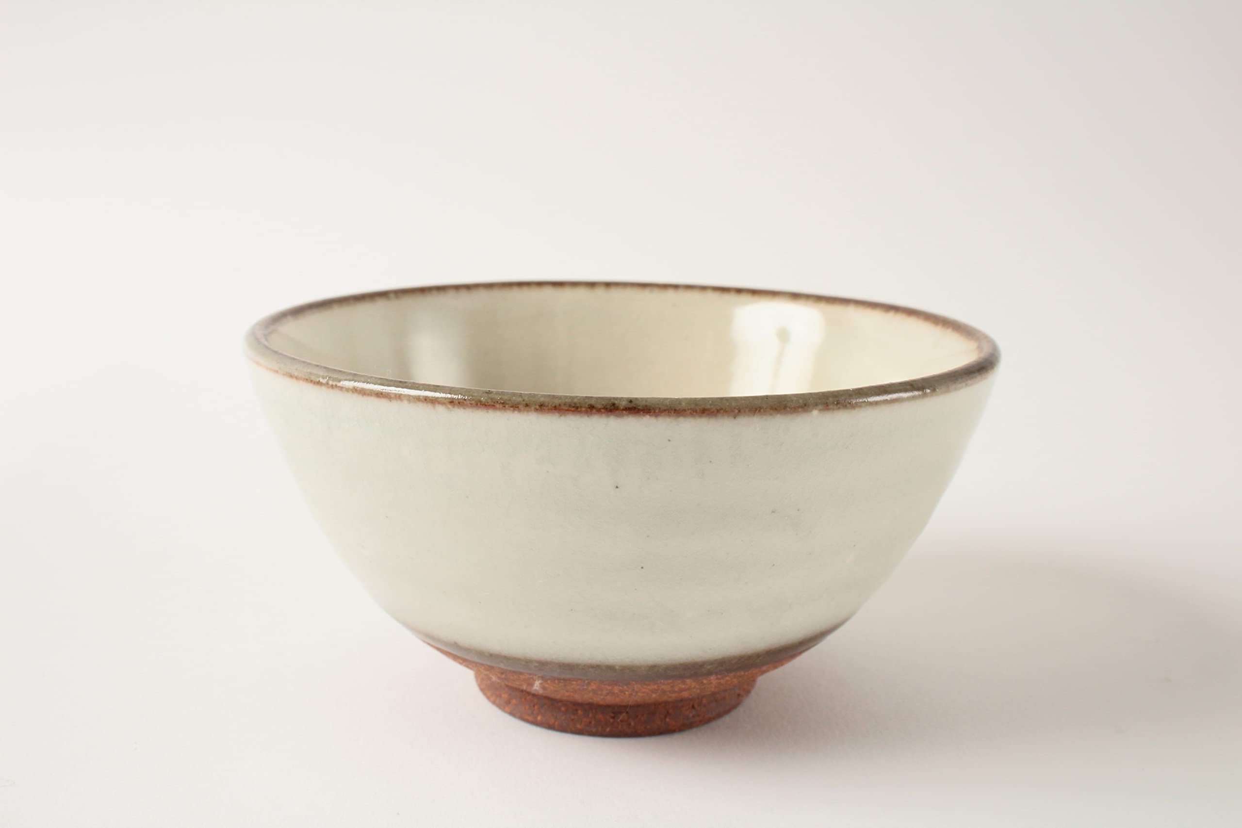 Mino ware Japanese Pottery Rice Bowl Matte White with Brown Edge made in Japan (Japan Import) KSC009