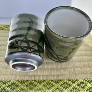 Mino Ware Japanese Traditional Yunomi Tea cups, 10.1 fl. oz, Set of 2 Authentic, Reed Motif Design Mashiko for Hot Green Tea, Matcha tea, Bancha from Japan
