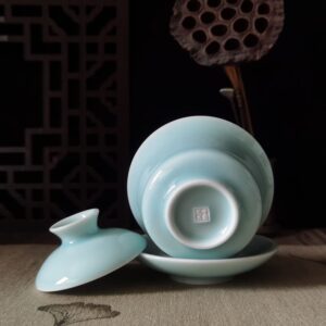 Gaiwan Kung Fu Teacups with Lid 5-Ounce Teacup and Saucer Set Porcelain Chinese Celadon (Sky blue)