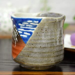 Kutani Yaki(ware) Japanese Yunomi Tea Cup Hokusai